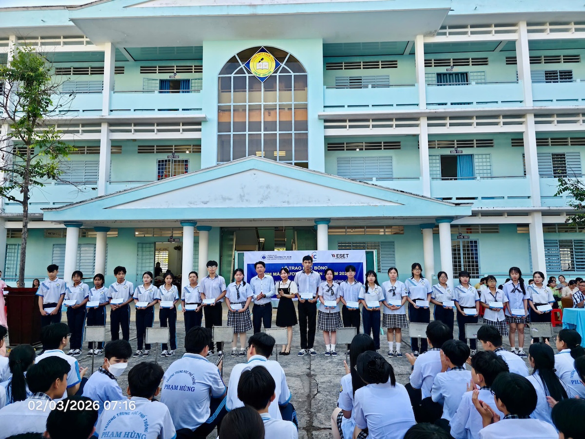 Ươm mầm tương lai – ngày trở về đầy xúc động ở THPT Phạm Hùng