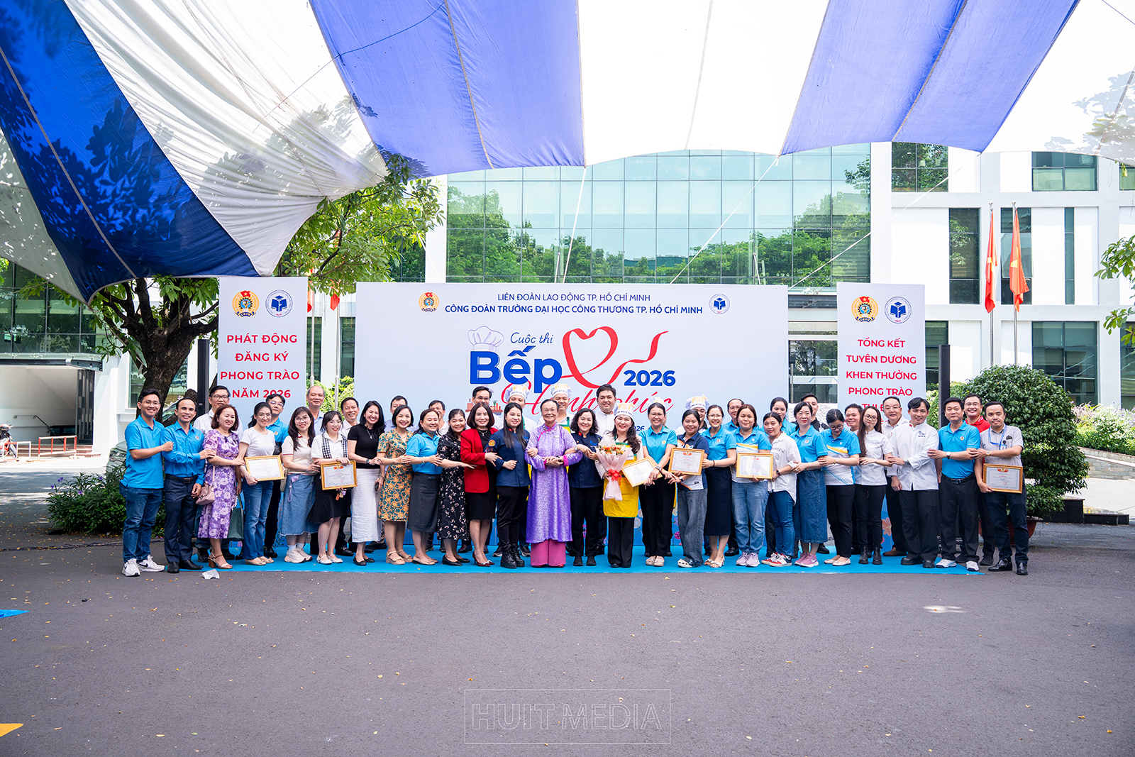 Hội thi “Bếp hạnh phúc” – Lan tỏa giá trị gia đình, tôn vinh nữ công đoàn viên HUIT