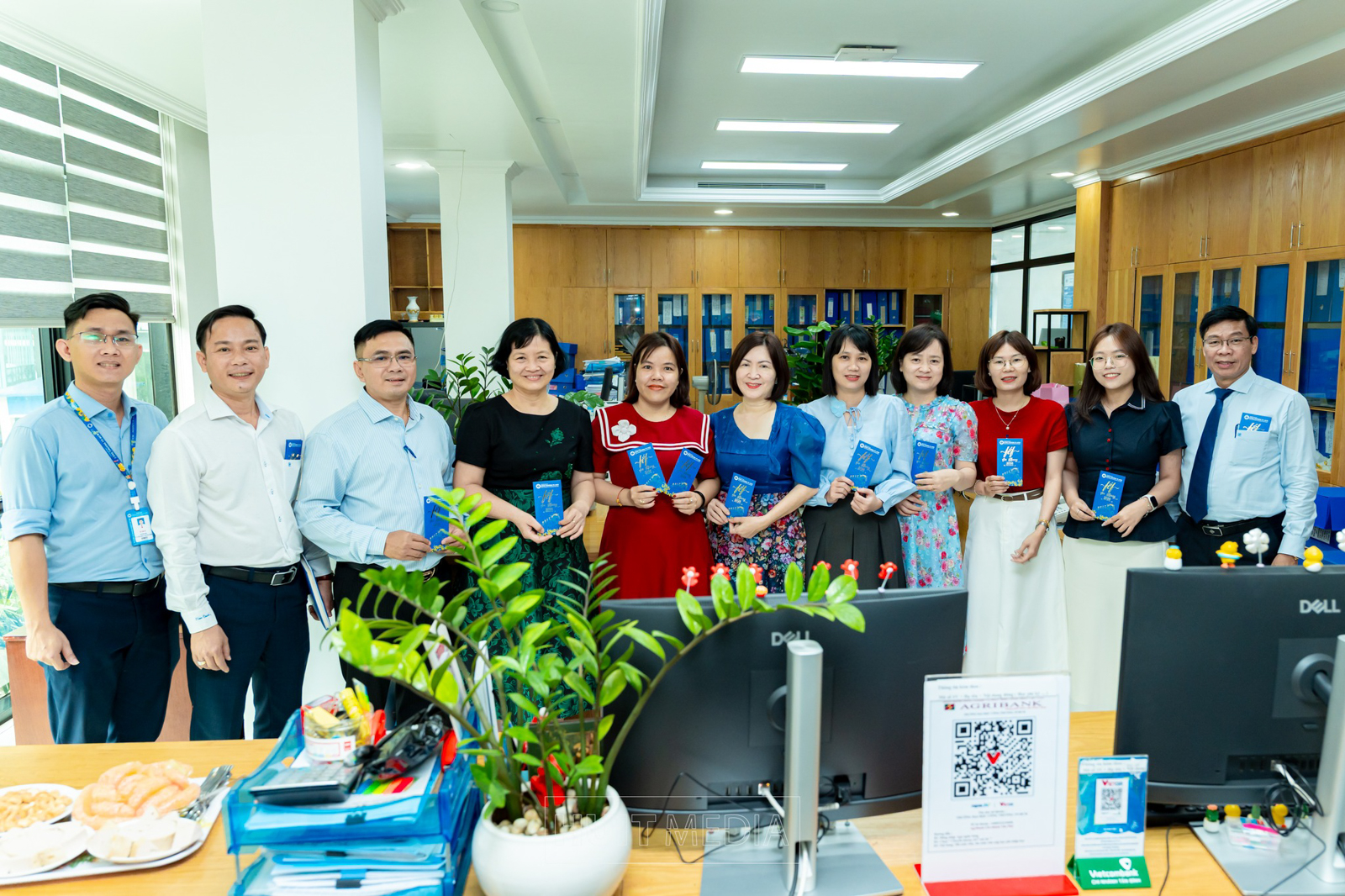 Lãnh đạo nhà trường thăm và chúc Tết các đơn vị đầu Xuân Bính Ngọ 2026