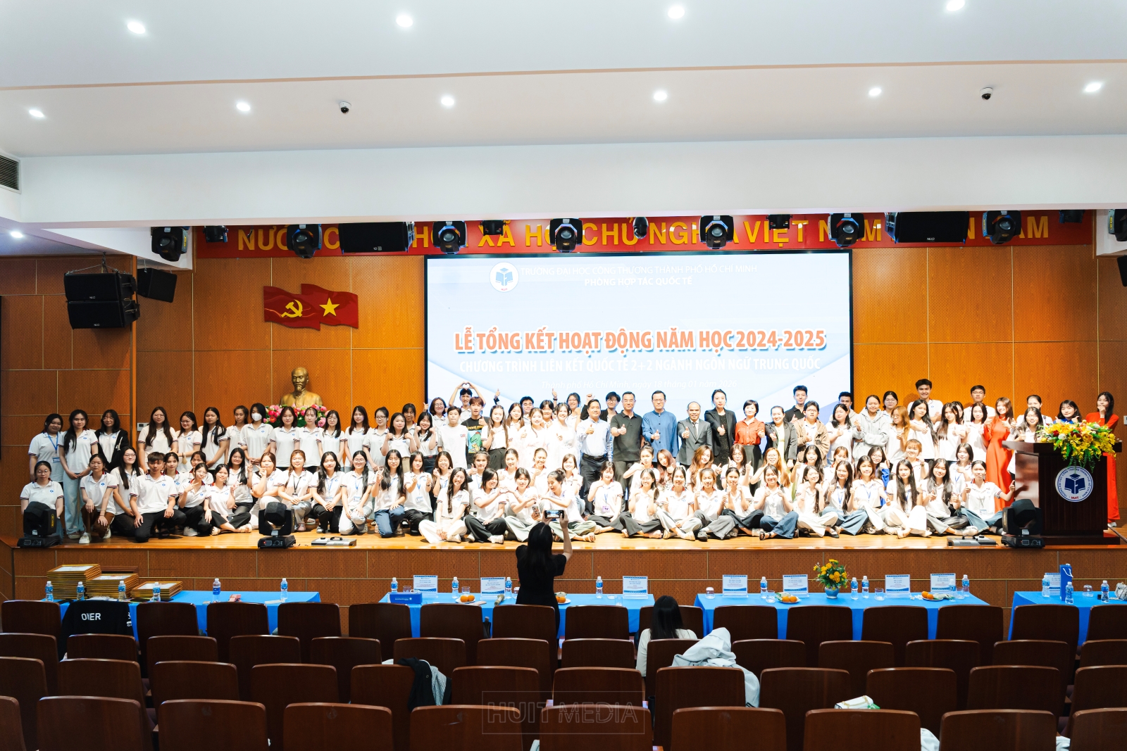  Lễ Tổng kết năm học chương trình liên kết quốc tế 2+2  ngành Ngôn ngữ Trung Quốc