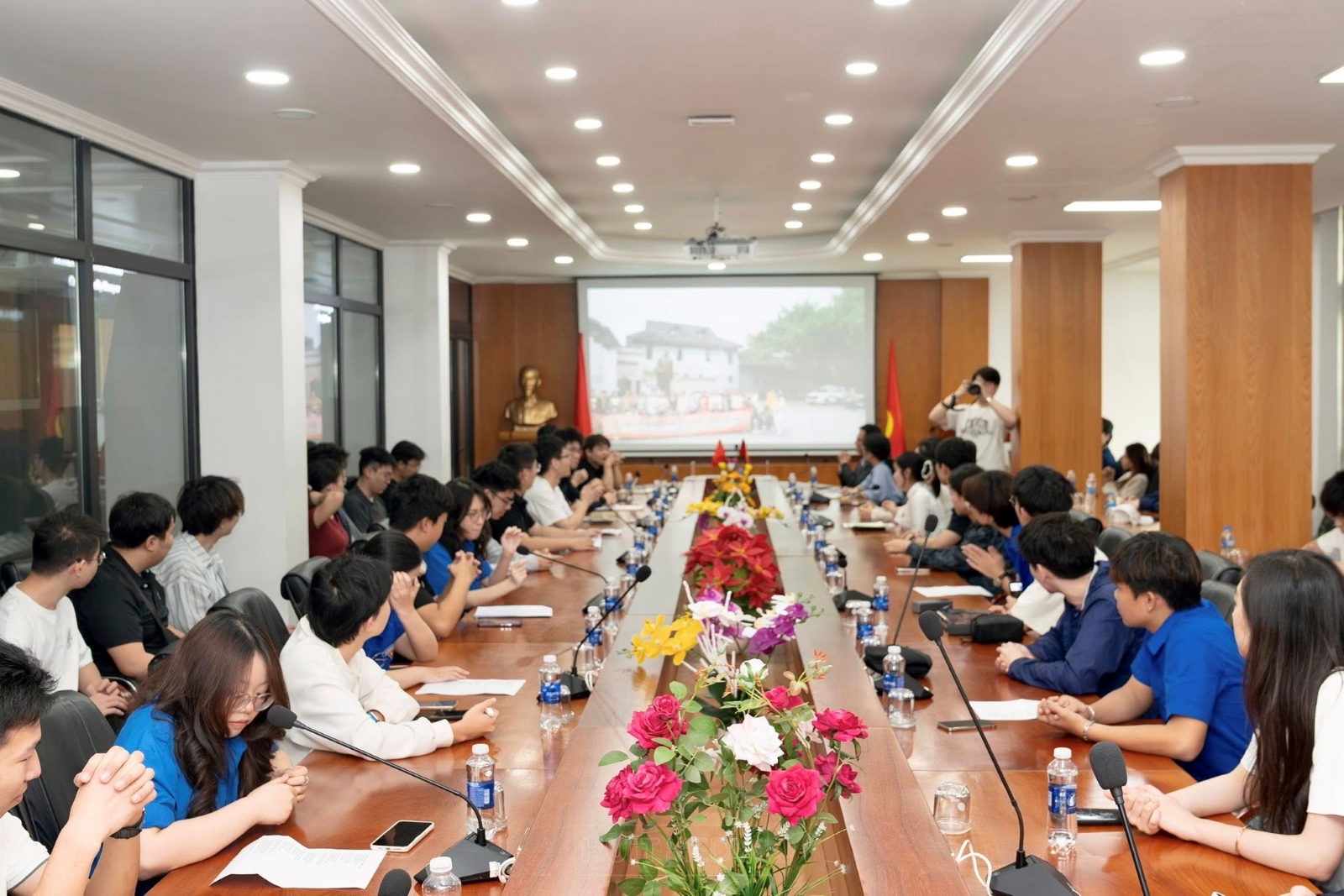 Đại học Công Thương Tp. Hồ chí minh vinh dự đón tiếp đoàn đại biểu Đại học Thanh Hoa (Trung Quốc) 