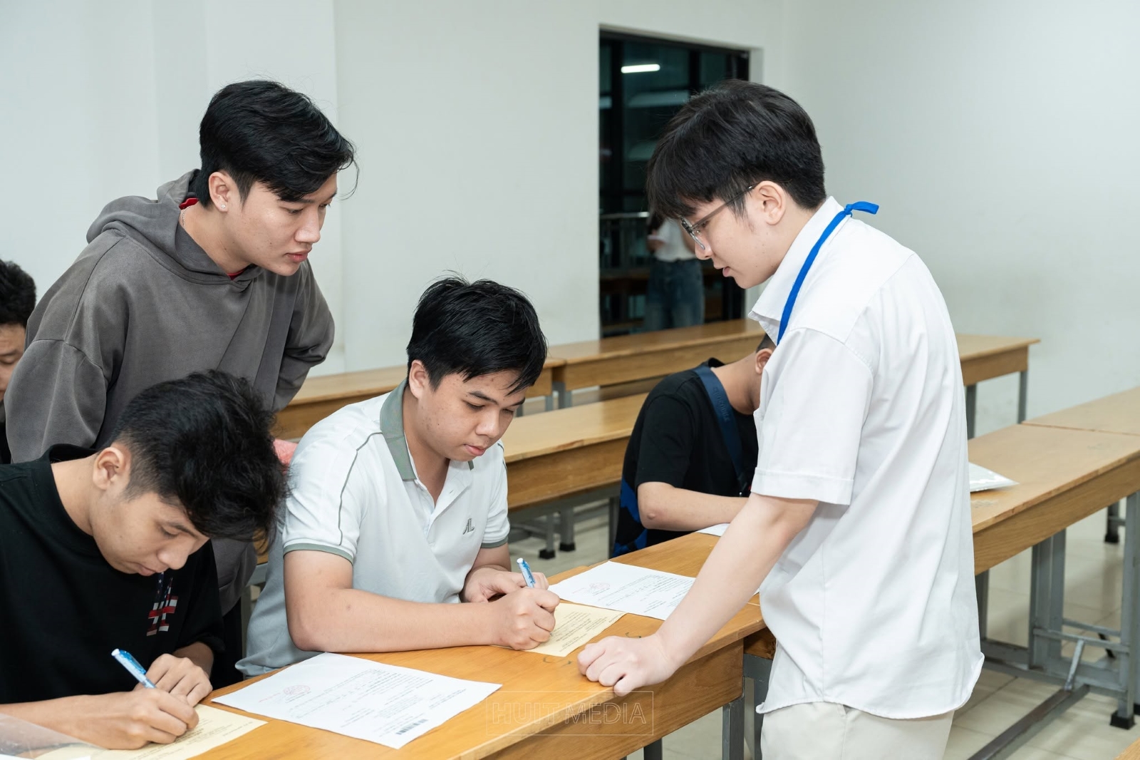 Không khí đầy sôi động những ngày nhập học tại Trường Đại học Công Thương TP.HCM
