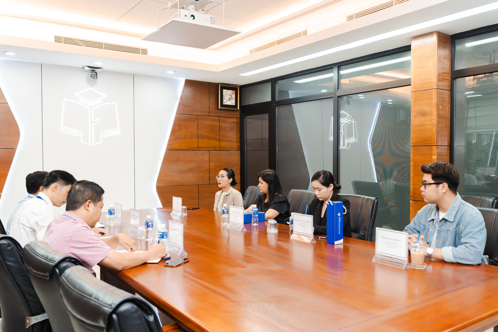 Trường Đại học Công Thương TP.HCM ký kết hợp tác với TopCV và Concentrix, mở rộng cơ hội việc làm và phát triển năng lực cho sinh viên