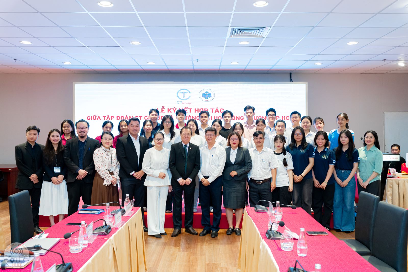 Lễ ký kết hợp tác giữa Trường Đại học Công Thương TP.HCM và Tập đoàn CT Group