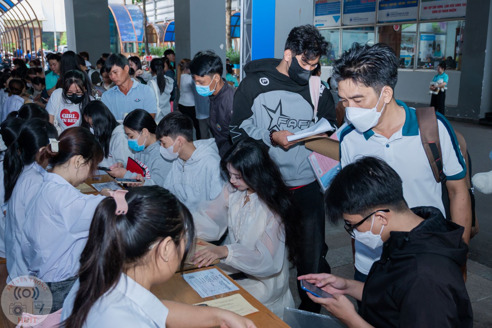 Ngày đầu nhập học tại HUIT: Khởi đầu tươi sáng cho hành trình mang tên Đại học