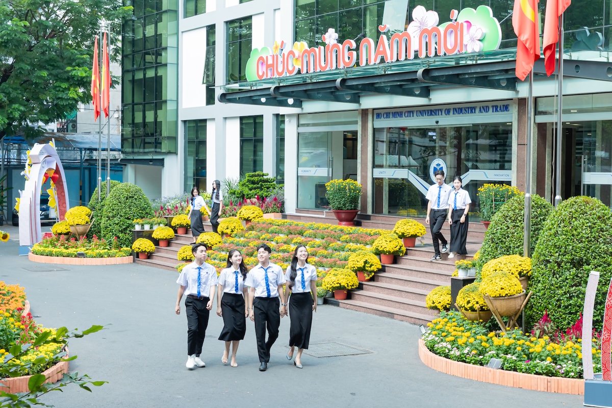 Phố Xuân HUIT 2026: Đến là có ảnh đẹp, ở là có Tết