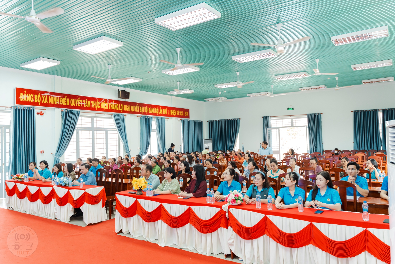 Tọa đàm với chuyên đề “Xây dựng hình ảnh người phụ nữ Việt Nam trong thời đại mới”
