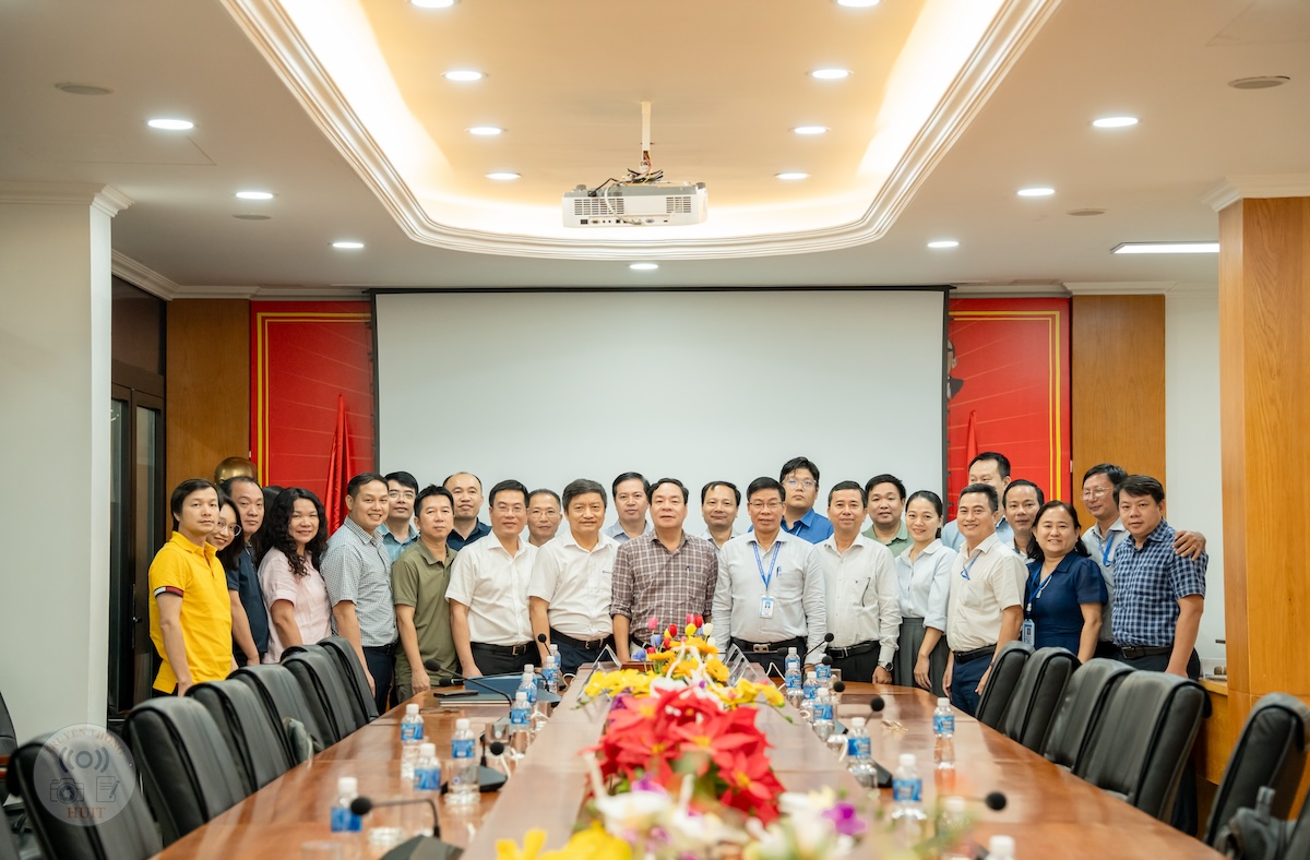 Trường Đại học Công Thương TP.HCM đón tiếp và làm việc với Trường Đại học Điện lực về công tác quản trị đại học và tự chủ tài chính