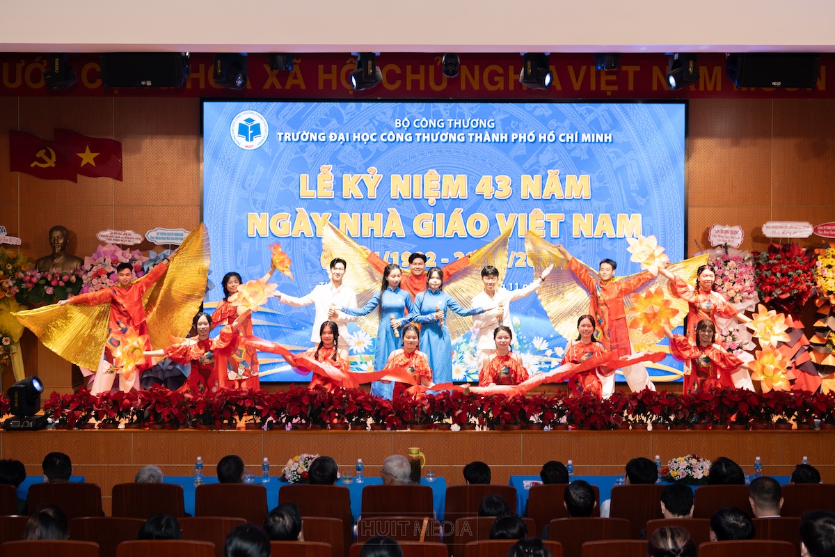 Trường Đại học Công Thương TP.Hồ Chí Minh long trọng kỷ niệm Ngày Nhà giáo Việt Nam