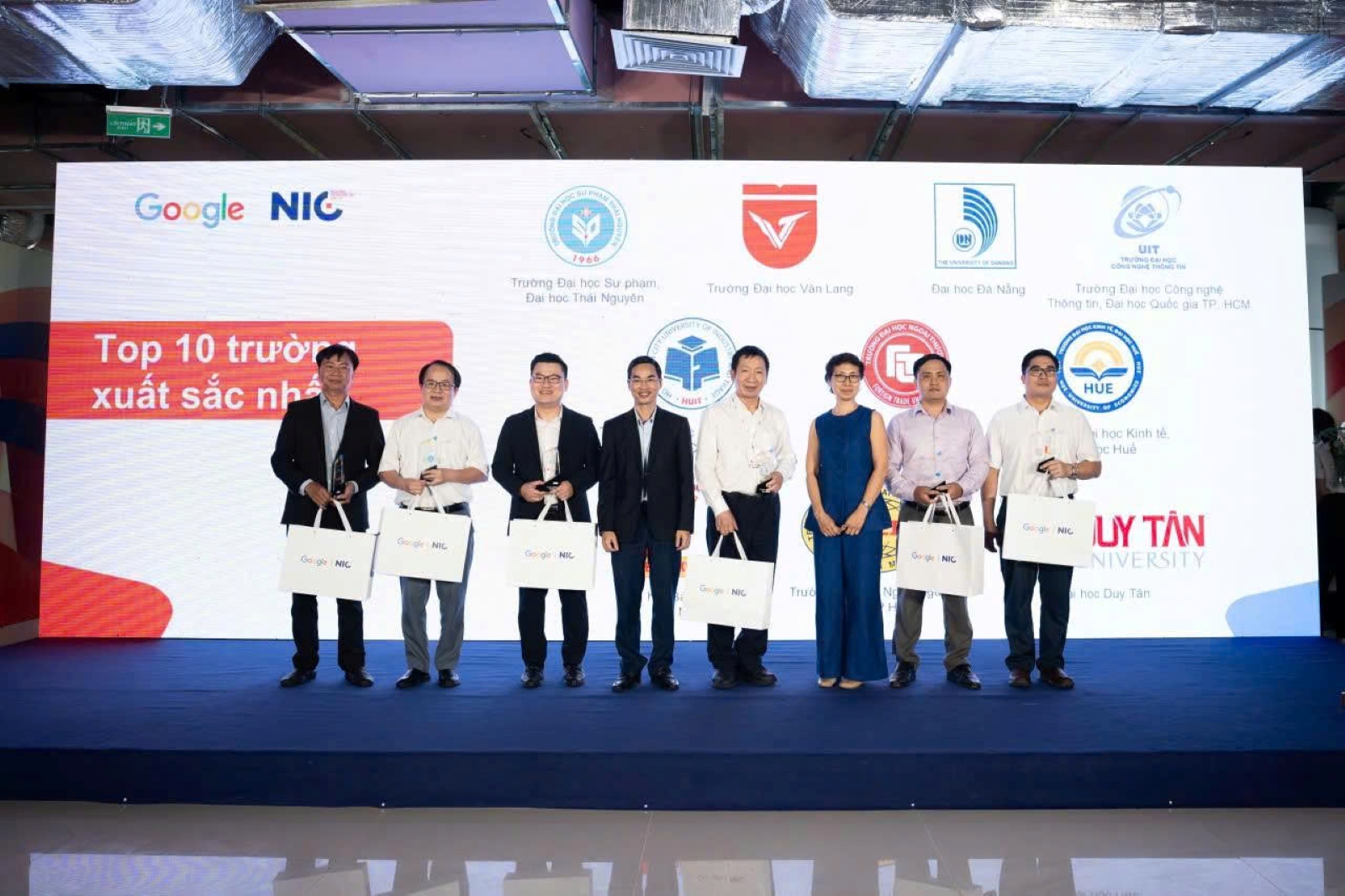 Trường Đại học Công Thương TPHCM được vinh danh 3 năm liên tiếp tại Lễ Tổng kết Chương trình Phát triển nhân tài số