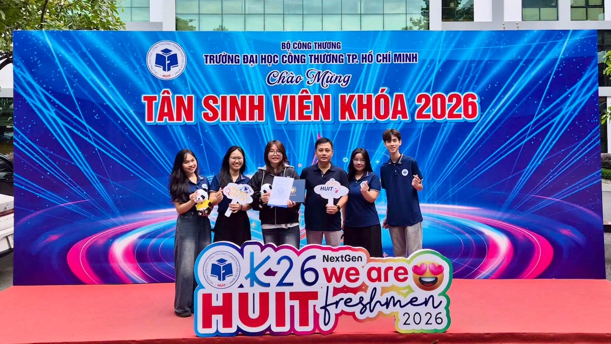 Từ Singapore đến Viện Quốc Tế HUIT nơi những giấc mơ không có biên giới