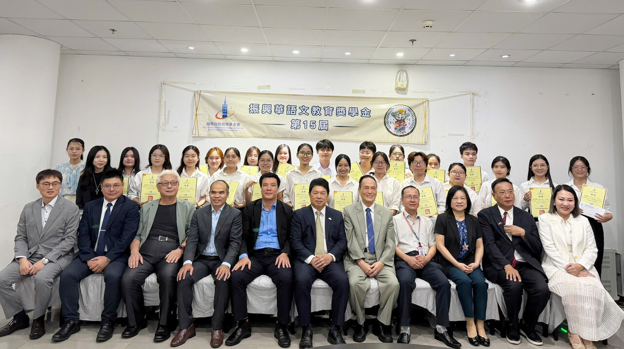 Sinh viên chương trình liên kết quốc tế 2+2 Trường Đại học Công Thương TP. Hồ Chí Minh nhận gần 100 triệu đồng học bổng từ TECO