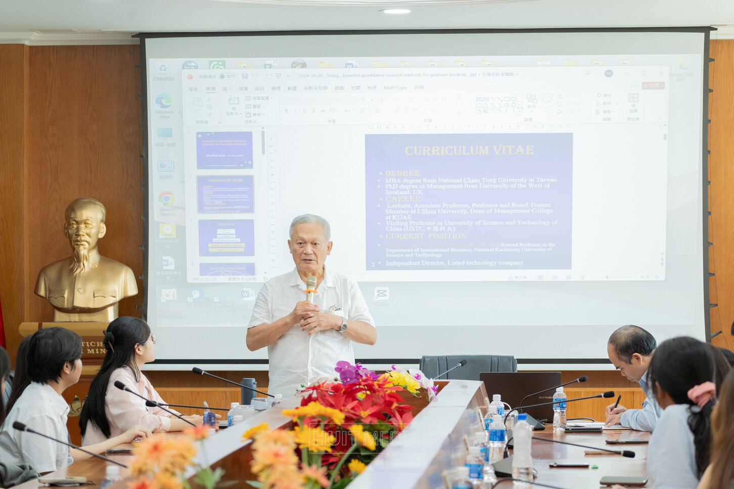 Seminar “Học tập Ngôn ngữ Trung Quốc hiệu quả” dành cho sinh viên chương trình LKQT 2+2 