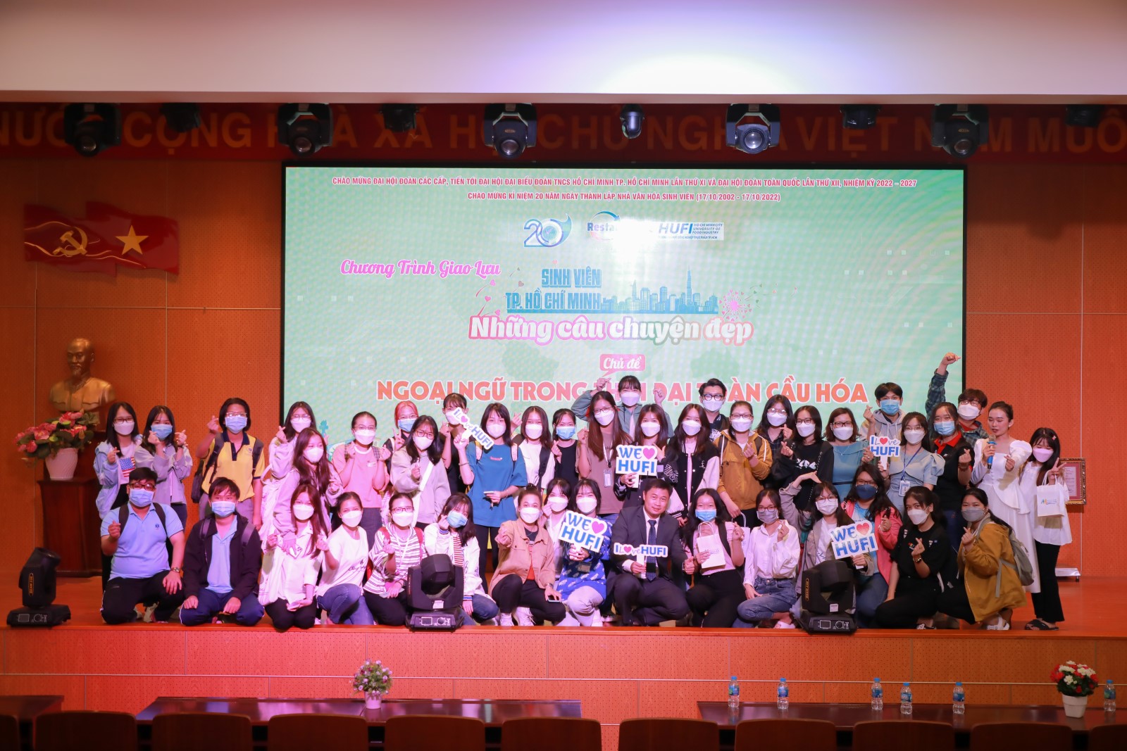 Chương trình giao lưu Sinh viên Tp. HCM - Những câu chuyện đẹp với chủ đề "Ngoại ngữ trong thời đại toàn cầu hóa" 