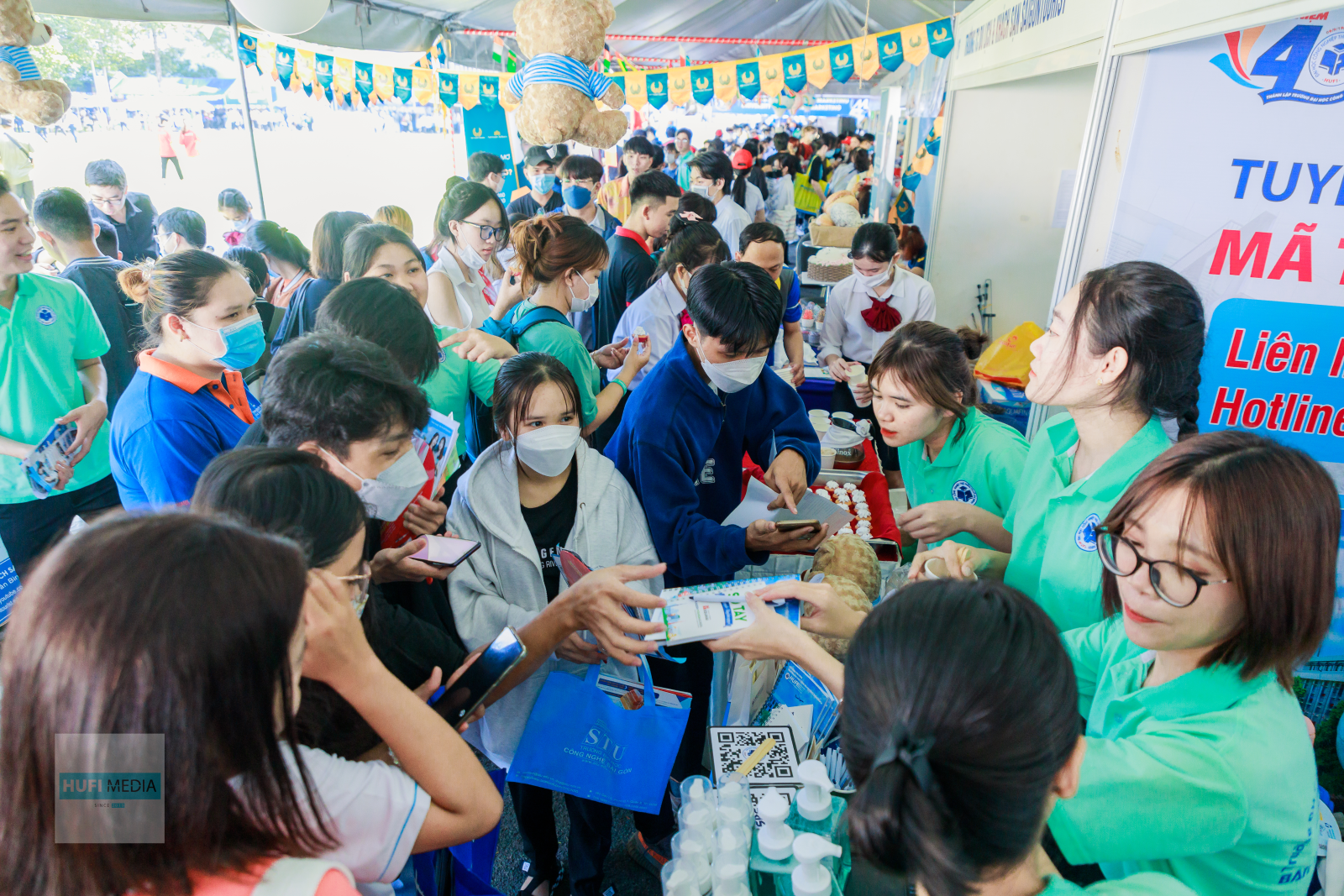 Trường Đại học Công nghiệp Thực phẩm TP.HCM tham gia Ngày hội Tư vấn xét tuyển năm 2022